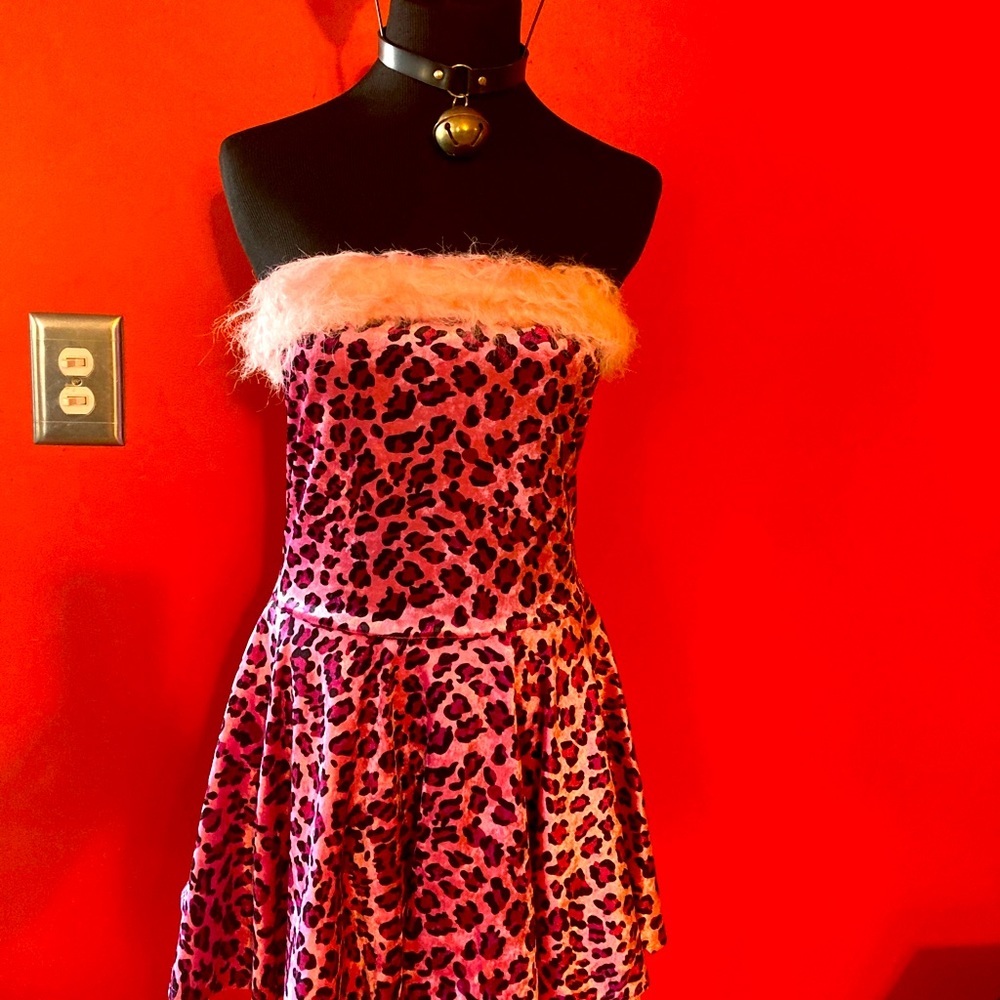 Putty kitty California costume Sz S